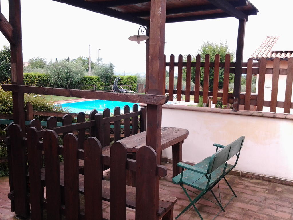 Il Borgo Dell'Ulivo Hotel เตรวี ภายนอก รูปภาพ